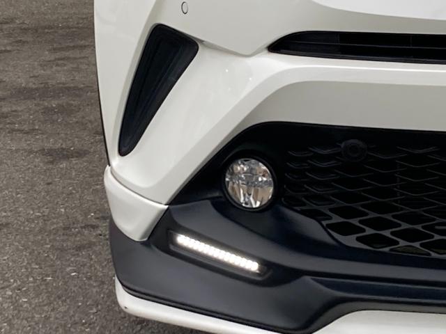 Ｃ－ＨＲ Ｇ　ＴＲＤエアロ・純正９インチナビ・ＬＥＤヘッドライト・レーダークルーズコントロール・ブラインドスポットモニター・バックモニター・ＥＴＣ・ドラレコ前後・セーフティセンス・前席シートヒーター・電動パーキング（11枚目）