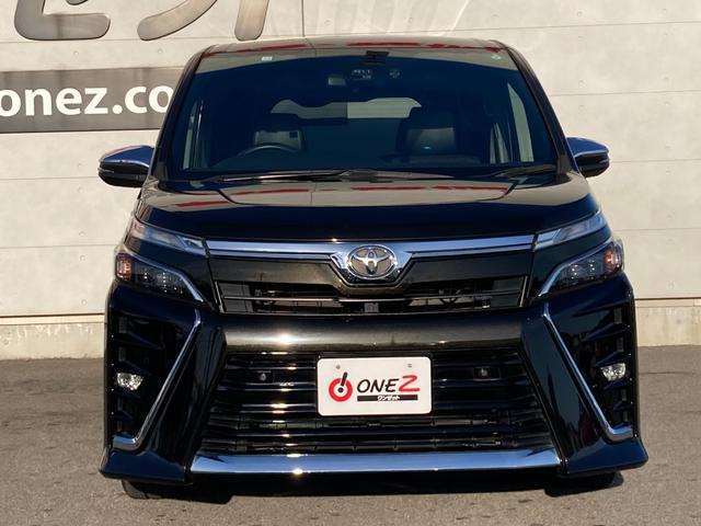 ヴォクシー ZS 煌III 純正9インチナビ・両側パワースライドドア・セーフティセンス・クルーズコントロール・LEDヘッドライト・リアオートエアコン・ハーフレザーシート・純正ドラレコ・USBポート・2列目キャプテンシート(4枚目)