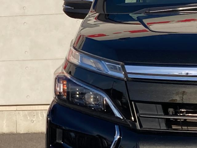 ヴォクシー ZS 煌III 純正9インチナビ・両側パワースライドドア・セーフティセンス・クルーズコントロール・LEDヘッドライト・リアオートエアコン・ハーフレザーシート・純正ドラレコ・USBポート・2列目キャプテンシート(7枚目)