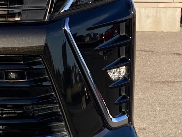 ヴォクシー ZS 煌III 純正9インチナビ・両側パワースライドドア・セーフティセンス・クルーズコントロール・LEDヘッドライト・リアオートエアコン・ハーフレザーシート・純正ドラレコ・USBポート・2列目キャプテンシート(10枚目)