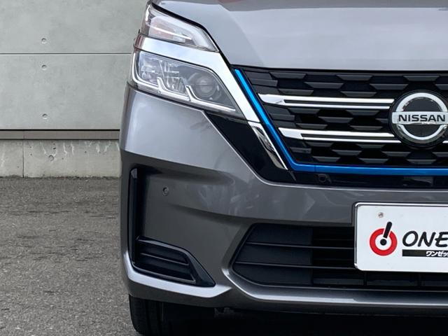 セレナ ｅ－パワー　ＸＶ　全方位運転支援システム・純正ナビ・純正フリップダウンモニター・クルーズコントロール・両側パワースライドドア・アダプティブＬＥＤヘッドライト・バックモニター・純正１５インチアルミホイール・ＵＳＢソケット（5枚目）