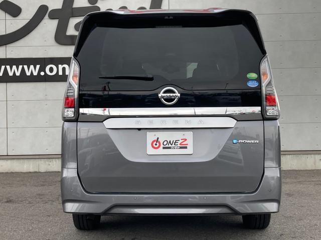 セレナ ｅ－パワー　ＸＶ　全方位運転支援システム・純正ナビ・純正フリップダウンモニター・クルーズコントロール・両側パワースライドドア・アダプティブＬＥＤヘッドライト・バックモニター・純正１５インチアルミホイール・ＵＳＢソケット（14枚目）