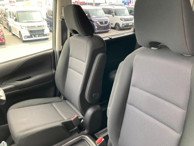 セレナ ｅ－パワー　ＸＶ　全方位運転支援システム・純正ナビ・純正フリップダウンモニター・クルーズコントロール・両側パワースライドドア・アダプティブＬＥＤヘッドライト・バックモニター・純正１５インチアルミホイール・ＵＳＢソケット（22枚目）