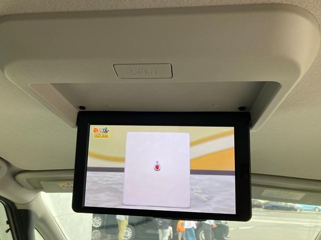 セレナ ｅ－パワー　ＸＶ　全方位運転支援システム・純正ナビ・純正フリップダウンモニター・クルーズコントロール・両側パワースライドドア・アダプティブＬＥＤヘッドライト・バックモニター・純正１５インチアルミホイール・ＵＳＢソケット（27枚目）