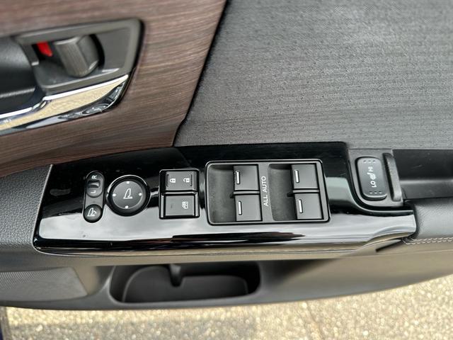 オデッセイハイブリッド e:HEVアブソルート・EX(28枚目)