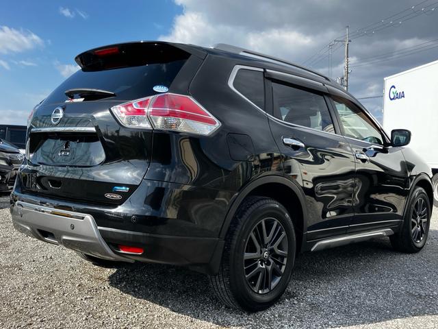 エクストレイル ２０ＸブラクエクストリーマＸエマージェンシブレーキＰ　４ＷＤ　ヒーター付き黒本革シート　純正８インチナビ　フルセグ　Ｂｌｕｅｔｏｏｔｈ　バックカメラ　オート機能付きＬＥＤヘッドランプ　純正アルミホイール　スペアキー　ＥＴＣ　プッシュスタート（6枚目）