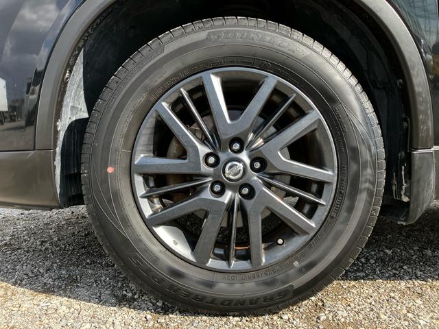 エクストレイル ２０ＸブラクエクストリーマＸエマージェンシブレーキＰ　４ＷＤ　ヒーター付き黒本革シート　純正８インチナビ　フルセグ　Ｂｌｕｅｔｏｏｔｈ　バックカメラ　オート機能付きＬＥＤヘッドランプ　純正アルミホイール　スペアキー　ＥＴＣ　プッシュスタート（39枚目）