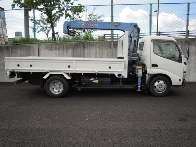 2.3t吊3段クレーン付平ボディ 全低床車(5枚目)