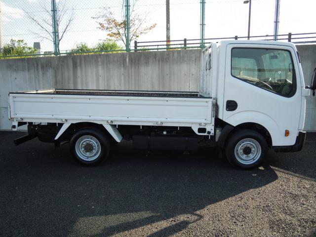 3ペダル MT車 平ボディ 全低床(3枚目)