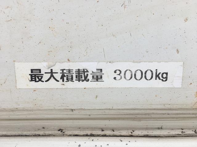 エルフトラック ３ｔ積・ワイド・ロング・６ＭＴ・平・坂道発進補助装置　アイドリングストップ・ライトレベライザー・ドアバイザー・フロアマット・荷台内寸　Ｌ４３４９　Ｗ１９０７　Ｈ３８６（21枚目）