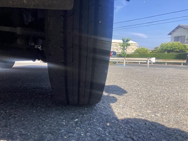トヨエース ４ＷＤ・１ｔ積・Ｗキャブ・３．５ｔ未満・普通免許対応・ＡＴ　１０尺・全席パワーウィンドウ・ルーフラック・バックカメラ・フルセグナビ・荷台ロープフック４ケ・キーレス・スペアキー・ＥＴＣ・ドラレコ・荷台内寸　Ｌ２０９５　Ｗ１６１０　Ｈ３５０（35枚目）