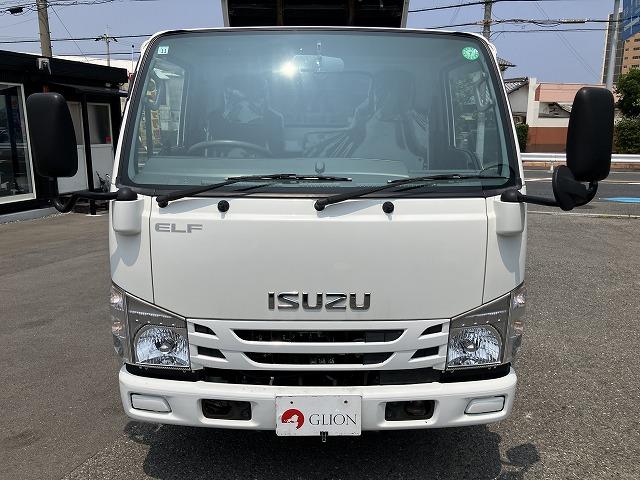 エルフトラック ４ＷＤ・２ｔ積・５ＭＴ・全低床ダンプ・中間ピン付　中間ピン　コボレーン　ＥＴＣ　左電格ミラー　アイドルアップ　左電格ミラー　坂道発進補助装置　ライトレベライザー　ドアバイザー　キーレス（2枚目）