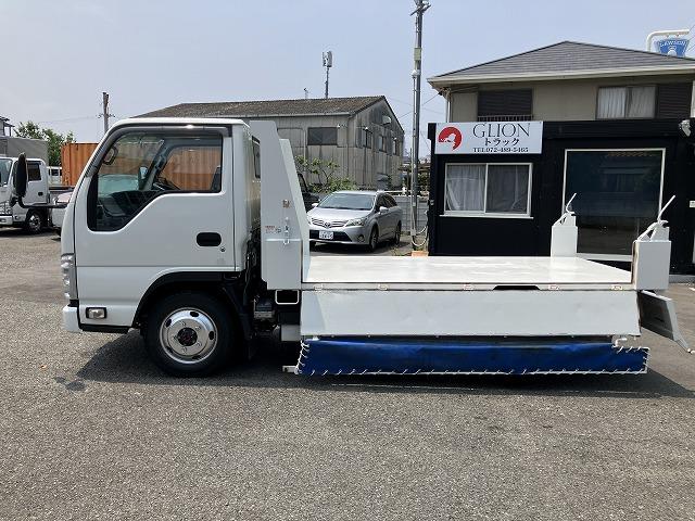 エルフトラック ４ＷＤ・２ｔ積・５ＭＴ・全低床ダンプ・中間ピン付　中間ピン　コボレーン　ＥＴＣ　左電格ミラー　アイドルアップ　左電格ミラー　坂道発進補助装置　ライトレベライザー　ドアバイザー　キーレス（18枚目）