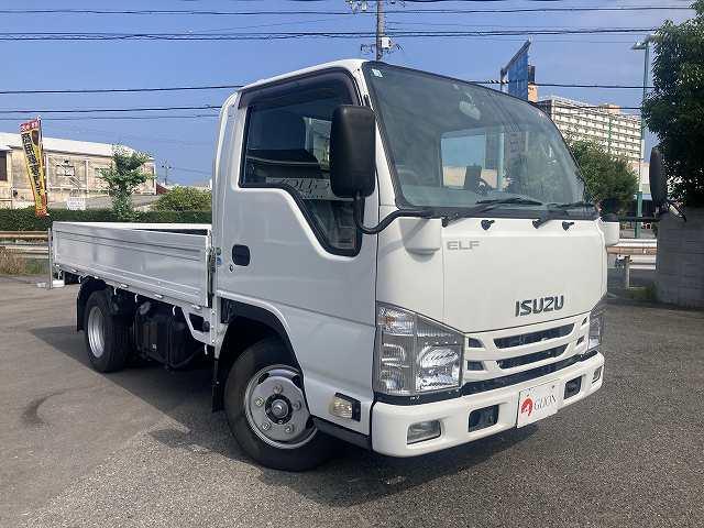 エルフトラック ２ｔ積・平ボディ・５ｔ未満・ＡＴ　・２ｔ積・平ボディ・５ｔ未満・ＡＴ・左電格ミラー・外品ナビ・アイドリングストップ・フォグ・ライトレベライザー・ＥＴＣ・ゲートチェーン・キーレス・荷台内寸　Ｌ３１２７　Ｗ１６２１　Ｈ３５０（3枚目）
