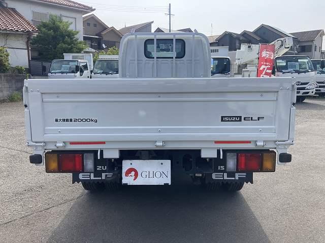 エルフトラック ２ｔ積・平ボディ・５ｔ未満・ＡＴ　・２ｔ積・平ボディ・５ｔ未満・ＡＴ・左電格ミラー・外品ナビ・アイドリングストップ・フォグ・ライトレベライザー・ＥＴＣ・ゲートチェーン・キーレス・荷台内寸　Ｌ３１２７　Ｗ１６２１　Ｈ３５０（7枚目）