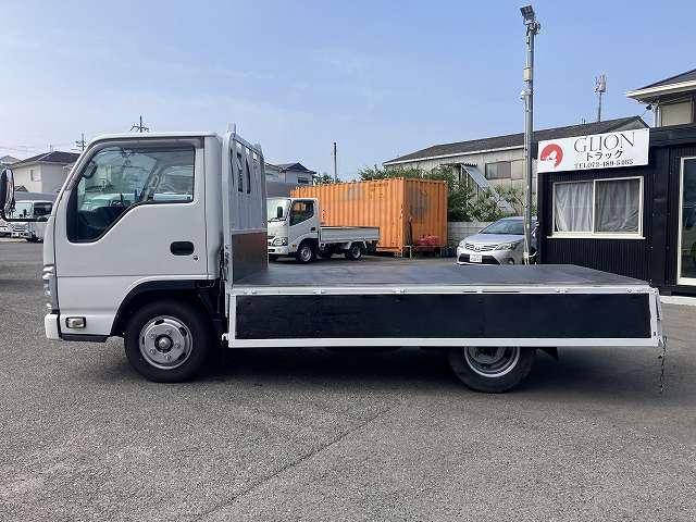 エルフトラック ２ｔ積・平ボディ・５ｔ未満・ＡＴ　・２ｔ積・平ボディ・５ｔ未満・ＡＴ・左電格ミラー・外品ナビ・アイドリングストップ・フォグ・ライトレベライザー・ＥＴＣ・ゲートチェーン・キーレス・荷台内寸　Ｌ３１２７　Ｗ１６２１　Ｈ３５０（12枚目）