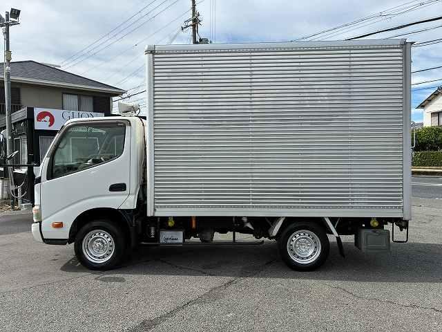 ダイナトラック ４ＷＤ・アルミバン・０．９５ｔ積・１０尺・普通免許ＯＫ・ＡＴ　４ＷＤ・アルミバン・０．９５ｔ積・１０尺・普通免許ＯＫ・ＡＴ・バックカメラ・ラッシングレール・室内灯・サイドマーカー・荷台内寸　Ｌ３０９０　Ｗ１６４５　Ｈ１９９０（4枚目）