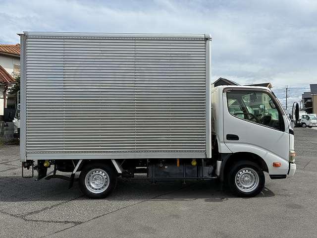 ダイナトラック ４ＷＤ・アルミバン・０．９５ｔ積・１０尺・普通免許ＯＫ・ＡＴ　４ＷＤ・アルミバン・０．９５ｔ積・１０尺・普通免許ＯＫ・ＡＴ・バックカメラ・ラッシングレール・室内灯・サイドマーカー・荷台内寸　Ｌ３０９０　Ｗ１６４５　Ｈ１９９０（5枚目）