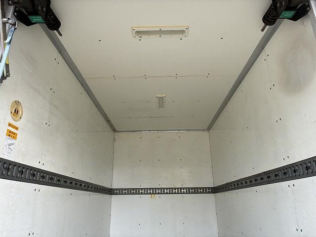 ダイナトラック ４ＷＤ・アルミバン・０．９５ｔ積・１０尺・普通免許ＯＫ・ＡＴ　４ＷＤ・アルミバン・０．９５ｔ積・１０尺・普通免許ＯＫ・ＡＴ・バックカメラ・ラッシングレール・室内灯・サイドマーカー・荷台内寸　Ｌ３０９０　Ｗ１６４５　Ｈ１９９０（11枚目）