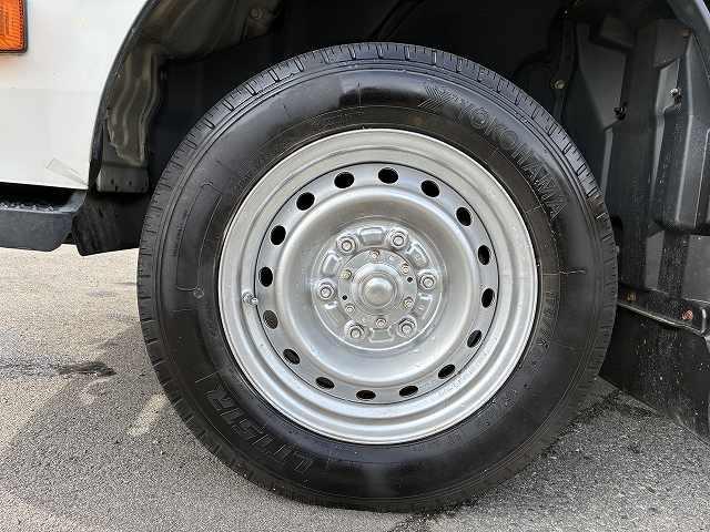 ダイナトラック ４ＷＤ・アルミバン・０．９５ｔ積・１０尺・普通免許ＯＫ・ＡＴ　４ＷＤ・アルミバン・０．９５ｔ積・１０尺・普通免許ＯＫ・ＡＴ・バックカメラ・ラッシングレール・室内灯・サイドマーカー・荷台内寸　Ｌ３０９０　Ｗ１６４５　Ｈ１９９０（29枚目）