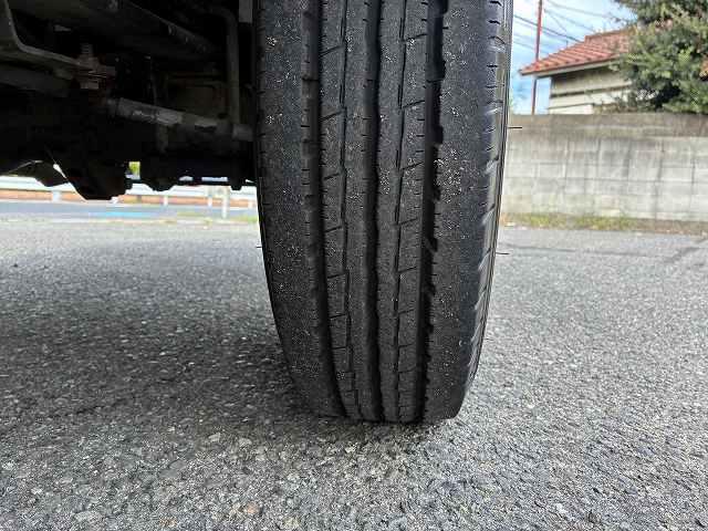 ダイナトラック ４ＷＤ・アルミバン・０．９５ｔ積・１０尺・普通免許ＯＫ・ＡＴ　４ＷＤ・アルミバン・０．９５ｔ積・１０尺・普通免許ＯＫ・ＡＴ・バックカメラ・ラッシングレール・室内灯・サイドマーカー・荷台内寸　Ｌ３０９０　Ｗ１６４５　Ｈ１９９０（35枚目）