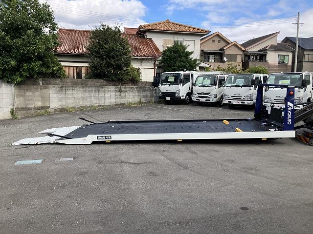 キャンター ３．２ｔ積・積載車・フラトップＺＥＲＯ・車検付・ＡＴプリクラ　３．２ｔ積・積載車・フラトップＺＥＲＯ・極東開発ＪＮ０２－４５・車検付・ＡＴ・プリクラ・ラジコン・ウィンチ・電格ミラー・ＬＥＤヘッドライトＥＴＣ・作業灯・保証書・取説・荷台内寸　Ｌ５７００　Ｗ２０７０（10枚目）