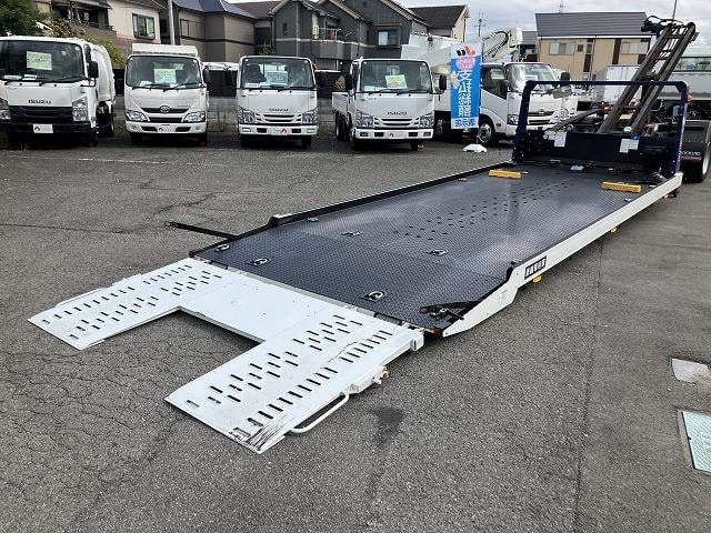 キャンター ３．２ｔ積・積載車・フラトップＺＥＲＯ・車検付・ＡＴプリクラ　３．２ｔ積・積載車・フラトップＺＥＲＯ・極東開発ＪＮ０２－４５・車検付・ＡＴ・プリクラ・ラジコン・ウィンチ・電格ミラー・ＬＥＤヘッドライトＥＴＣ・作業灯・保証書・取説・荷台内寸　Ｌ５７００　Ｗ２０７０（13枚目）