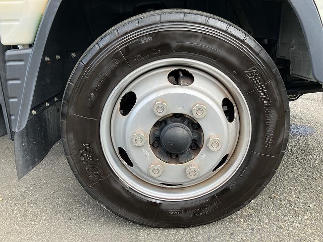 キャンター ３．２ｔ積・積載車・フラトップＺＥＲＯ・車検付・ＡＴプリクラ　３．２ｔ積・積載車・フラトップＺＥＲＯ・極東開発ＪＮ０２－４５・車検付・ＡＴ・プリクラ・ラジコン・ウィンチ・電格ミラー・ＬＥＤヘッドライトＥＴＣ・作業灯・保証書・取説・荷台内寸　Ｌ５７００　Ｗ２０７０（27枚目）