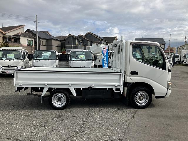 トヨエース １．２５ｔ積・普通免許対応・ＡＴ・ワンオーナー車・平ボディ　１．２５ｔ積　普通免許対応　ＡＴ　ワンオーナー車　平ボディ　左電格ミラー　バックモニター　ＥＴＣ　アイドルアップ　ライトレベライザー　ドアバイザー　荷台内寸　Ｌ２８６２　Ｗ１６４２　Ｈ３７８（5枚目）