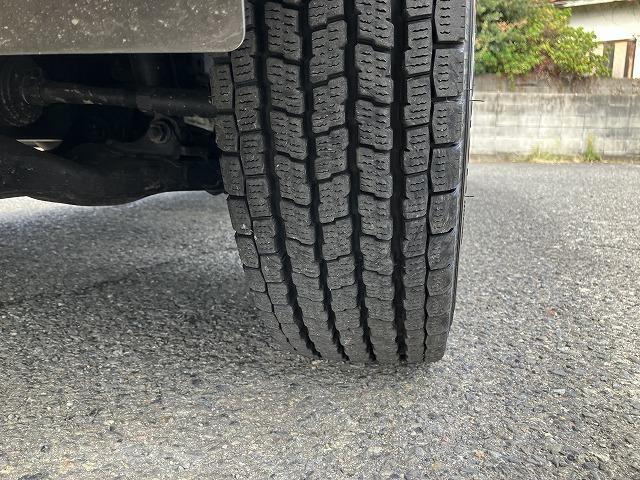トヨエース １．２５ｔ積・普通免許対応・ＡＴ・ワンオーナー車・平ボディ　１．２５ｔ積　普通免許対応　ＡＴ　ワンオーナー車　平ボディ　左電格ミラー　バックモニター　ＥＴＣ　アイドルアップ　ライトレベライザー　ドアバイザー　荷台内寸　Ｌ２８６２　Ｗ１６４２　Ｈ３７８（27枚目）