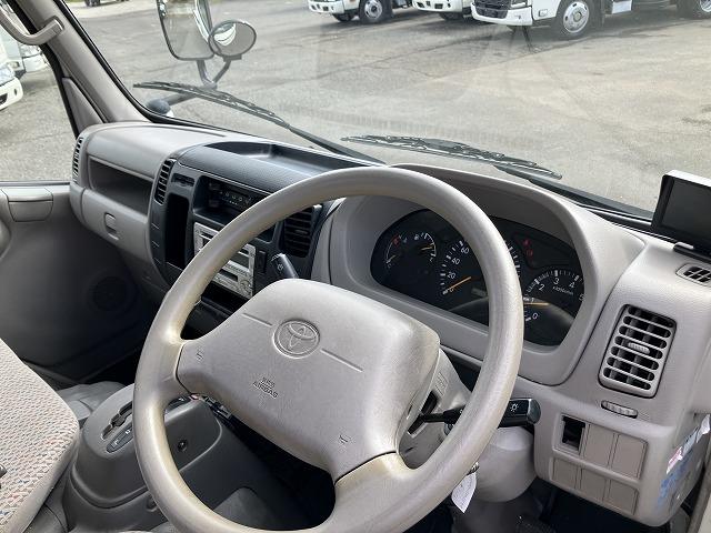 トヨエース １．２５ｔ積・普通免許対応・ＡＴ・ワンオーナー車・平ボディ　１．２５ｔ積　普通免許対応　ＡＴ　ワンオーナー車　平ボディ　左電格ミラー　バックモニター　ＥＴＣ　アイドルアップ　ライトレベライザー　ドアバイザー　荷台内寸　Ｌ２８６２　Ｗ１６４２　Ｈ３７８（43枚目）