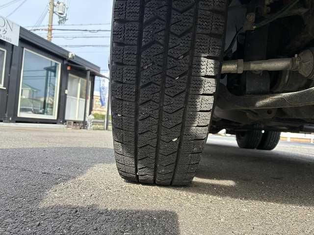 キャンター ４ＷＤ・１．７５ｔ積・パワーゲート付・リアヒーター・５ｔ未満　４ＷＤ・１．７５ｔ積・パワーゲート付・リアヒーター・Ｗキャブ・５ｔ未満・ＡＴ・メッキパーツ・衝突軽減ブレーキ・車線逸脱警報装置・左電格ミラー・シートカバー・ＥＴＣ・キーレス・Ｂｌｕｅｔｏｏｔｈ付（34枚目）