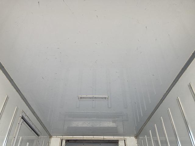 キャンター 冷蔵冷凍車・低温設定・2t積・F5・サイド扉 冷蔵冷凍車・東プレ製 XV22LOC-P・低温設定・2t積・F5・サイド扉・バックカメラ・ETC・電格ミラー・フォグランプ・メッキパーツ・キーレス・荷台内寸 L3056 W1703 H1817(11枚目)