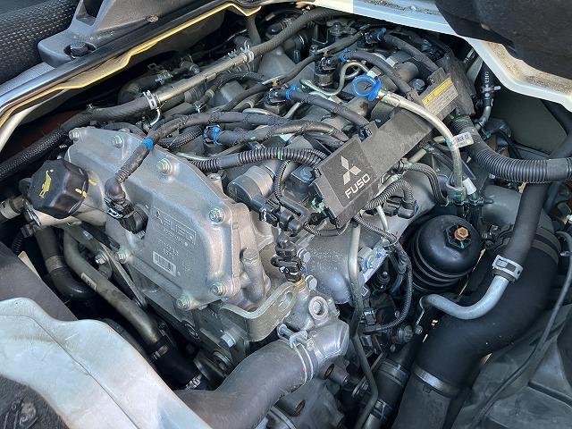 キャンター ２ｔ積・Ｗキャブ・５ＭＴ・リアヒーター　２ｔ積　Ｗキャブ　５ＭＴ　リアヒーター　荷台鉄板張り　衝突軽減装置　車線逸脱警報装置　左電格ミラー　荷台ロープホール、フック３対　荷台リア馬（取り外し可能）　ＥＴＣ　カーナビ　ドラレコ　キーレス（16枚目）