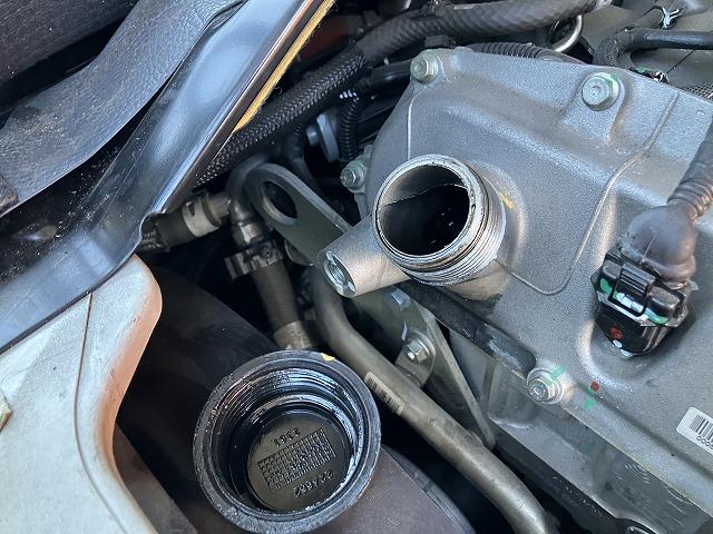 キャンター ２ｔ積・Ｗキャブ・５ＭＴ・リアヒーター　２ｔ積　Ｗキャブ　５ＭＴ　リアヒーター　荷台鉄板張り　衝突軽減装置　車線逸脱警報装置　左電格ミラー　荷台ロープホール、フック３対　荷台リア馬（取り外し可能）　ＥＴＣ　カーナビ　ドラレコ　キーレス（18枚目）