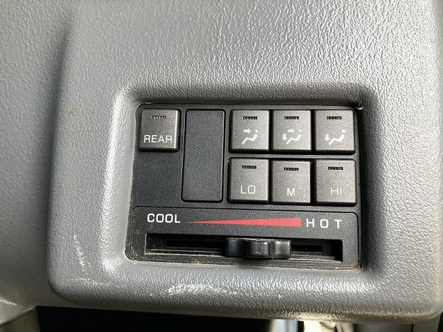 キャンター ２ｔ積・Ｗキャブ・５ＭＴ・リアヒーター　２ｔ積　Ｗキャブ　５ＭＴ　リアヒーター　荷台鉄板張り　衝突軽減装置　車線逸脱警報装置　左電格ミラー　荷台ロープホール、フック３対　荷台リア馬（取り外し可能）　ＥＴＣ　カーナビ　ドラレコ　キーレス（48枚目）