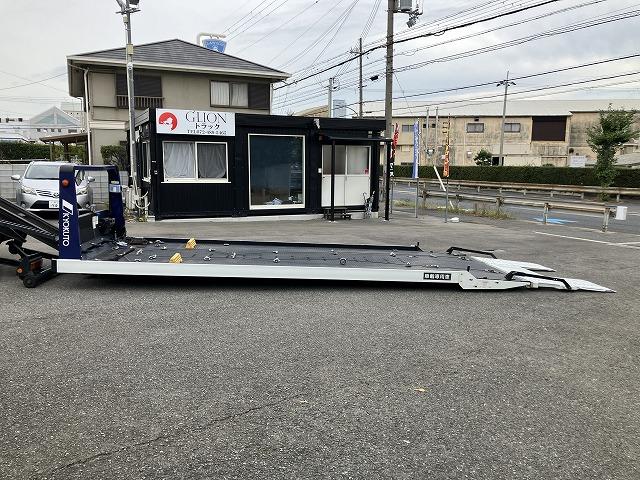 キャンター 3.65t積・積載車・フラトップ・オートマ・ラジコン 3.65t積・積載車・極東製フラトップZERO・JN02-45・オートマ・ラジコン・衝突軽減ブレーキ・車線逸脱警報装置・左電格ミラー・フォグランプ・LEDヘッドランプ・リア電動ゲート・ウィンチ(9枚目)