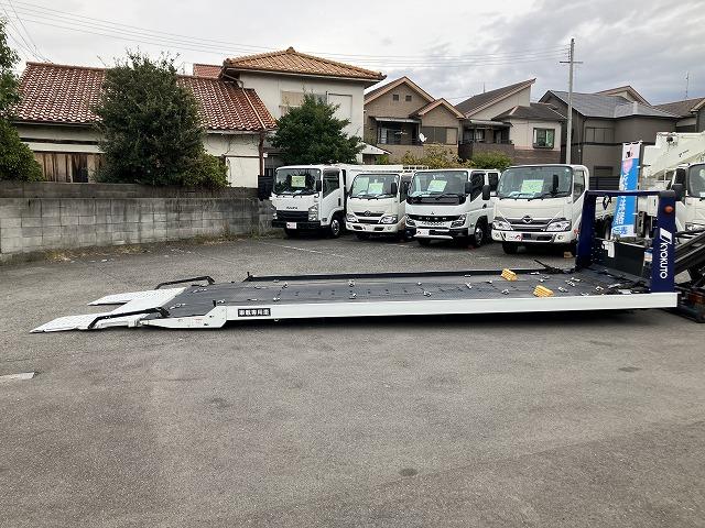 キャンター 3.65t積・積載車・フラトップ・オートマ・ラジコン 3.65t積・積載車・極東製フラトップZERO・JN02-45・オートマ・ラジコン・衝突軽減ブレーキ・車線逸脱警報装置・左電格ミラー・フォグランプ・LEDヘッドランプ・リア電動ゲート・ウィンチ(10枚目)