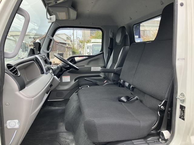 キャンター 3.65t積・積載車・フラトップ・オートマ・ラジコン 3.65t積・積載車・極東製フラトップZERO・JN02-45・オートマ・ラジコン・衝突軽減ブレーキ・車線逸脱警報装置・左電格ミラー・フォグランプ・LEDヘッドランプ・リア電動ゲート・ウィンチ(46枚目)