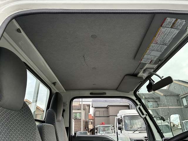 エルフトラック 2t積・平ボディ・AEBSカメラ・ナビ・AT 2t積・平ボディ・AEBSカメラ・フルセグナビ・AT・レーンアシスト・フォグランプ・左電格ミラー・ETC・ドラレコ・キーレス・ドアバイザー・ゲートプロテクタ・荷台内寸 L3124 W1622 H382(36枚目)