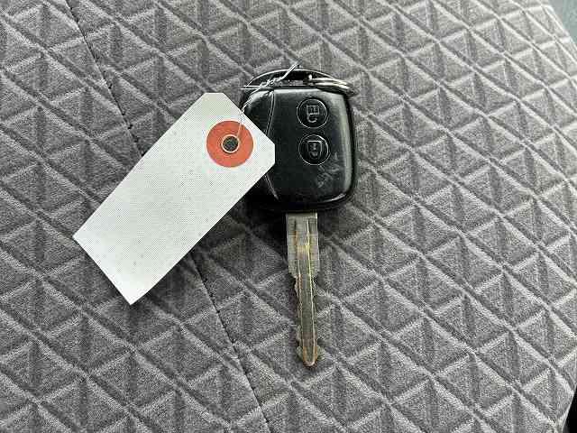 エルフトラック 2t積・平ボディ・AEBSカメラ・ナビ・AT 2t積・平ボディ・AEBSカメラ・フルセグナビ・AT・レーンアシスト・フォグランプ・左電格ミラー・ETC・ドラレコ・キーレス・ドアバイザー・ゲートプロテクタ・荷台内寸 L3124 W1622 H382(45枚目)