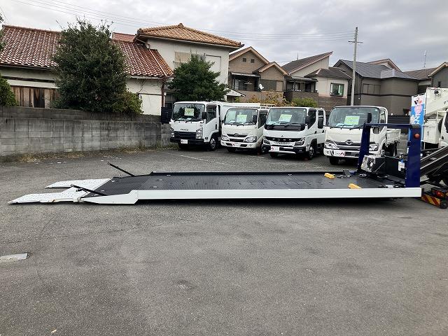 キャンター 3.25t積・積載車・フラトップゼロ・5MT・車検付 ・3.25t積・積載車・フラトップゼロ・5MT・車検付・メッキパーツ・極東開発 JN02-45・プリクラ・ラジコン・ウィンチ・風防付・LEDヘッドライト・作業灯・ツールBOX・ETC2.0・キーレス(9枚目)