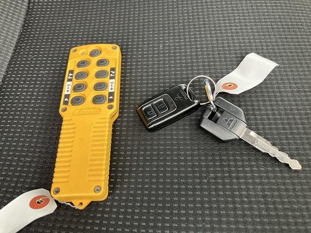 キャンター 3.25t積・積載車・フラトップゼロ・5MT・車検付 ・3.25t積・積載車・フラトップゼロ・5MT・車検付・メッキパーツ・極東開発 JN02-45・プリクラ・ラジコン・ウィンチ・風防付・LEDヘッドライト・作業灯・ツールBOX・ETC2.0・キーレス(45枚目)