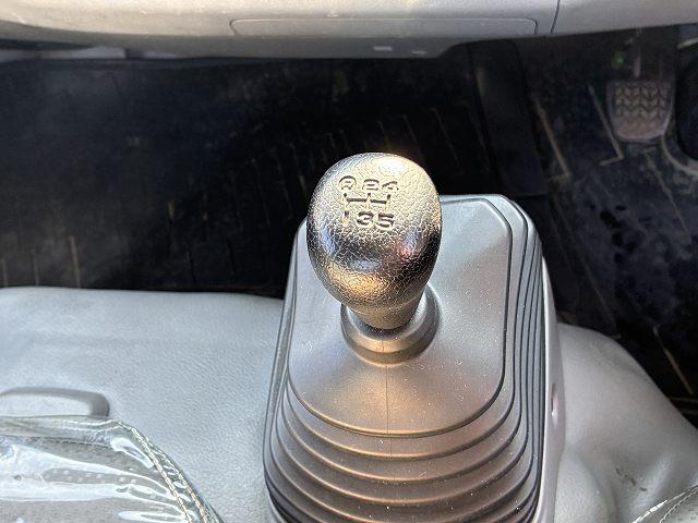 デュトロ 3t積・セミロング・平ボディ・5MT・プリクラ 3t積・セミロング・平ボディ・5MT・プリクラ・歩み掛け・バックカメラ・外ナビ・アシストゲート・ロープホール5対・左電格ミラー・シートカバー・ETC・荷台内寸 L3562 W1784 H365(33枚目)