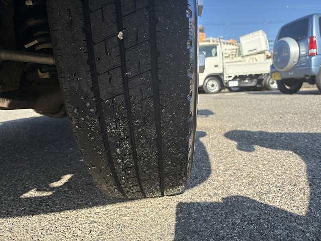 デュトロ 3t積・セミロング・平ボディ・5MT・プリクラ 3t積・セミロング・平ボディ・5MT・プリクラ・歩み掛け・バックカメラ・外ナビ・アシストゲート・ロープホール5対・左電格ミラー・シートカバー・ETC・荷台内寸 L3562 W1784 H365(38枚目)