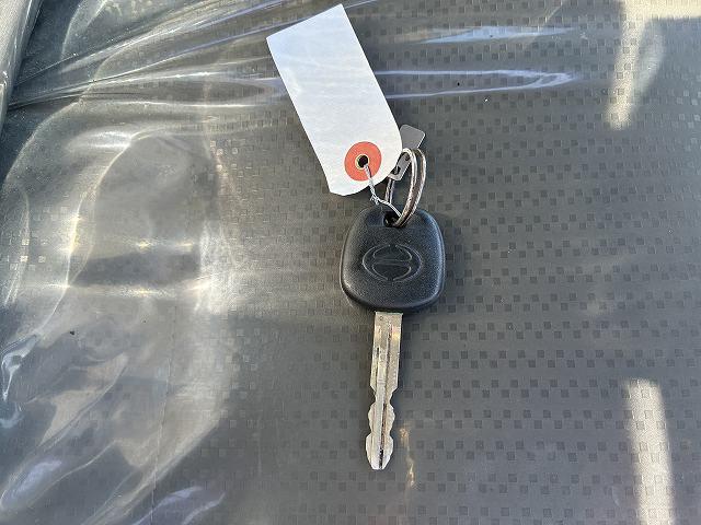 デュトロ 3t積・セミロング・平ボディ・5MT・プリクラ 3t積・セミロング・平ボディ・5MT・プリクラ・歩み掛け・バックカメラ・外ナビ・アシストゲート・ロープホール5対・左電格ミラー・シートカバー・ETC・荷台内寸 L3562 W1784 H365(43枚目)