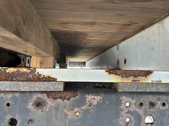 デュトロ 3t積・セミロング・平ボディ・5MT・プリクラ 3t積・セミロング・平ボディ・5MT・プリクラ・歩み掛け・バックカメラ・外ナビ・アシストゲート・ロープホール5対・左電格ミラー・シートカバー・ETC・荷台内寸 L3562 W1784 H365(45枚目)