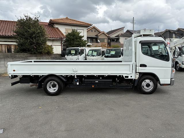 キャンター ２ｔ積・標準ロング・平ボディ・衝突軽減ブレーキ・ナビ・ＡＴ　２ｔ積・標準ロング・平ボディ・衝突軽減ブレーキ・ナビ・ＡＴ・バックカメラ・ＥＴＣ・電格ミラー・キーレス・フォグランプ・ドライブレコーダー（ＳＤ欠）メッキパーツ荷台内寸　Ｌ４３５８　Ｗ１７９３　Ｈ３７７（5枚目）