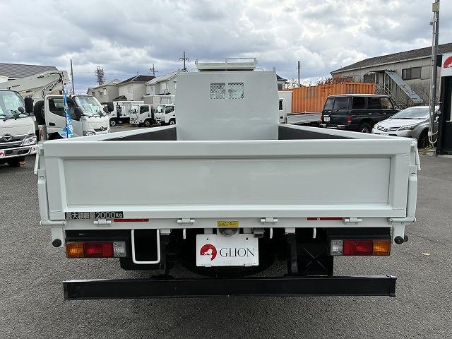 キャンター ２ｔ積・標準ロング・平ボディ・衝突軽減ブレーキ・ナビ・ＡＴ　２ｔ積・標準ロング・平ボディ・衝突軽減ブレーキ・ナビ・ＡＴ・バックカメラ・ＥＴＣ・電格ミラー・キーレス・フォグランプ・ドライブレコーダー（ＳＤ欠）メッキパーツ荷台内寸　Ｌ４３５８　Ｗ１７９３　Ｈ３７７（7枚目）