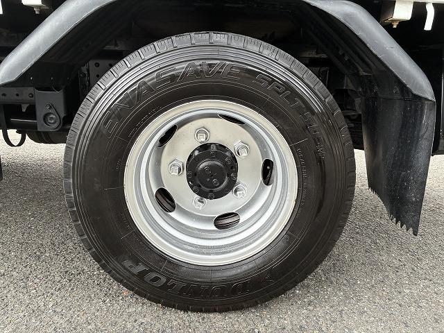 キャンター ２ｔ積・標準ロング・平ボディ・衝突軽減ブレーキ・ナビ・ＡＴ　２ｔ積・標準ロング・平ボディ・衝突軽減ブレーキ・ナビ・ＡＴ・バックカメラ・ＥＴＣ・電格ミラー・キーレス・フォグランプ・ドライブレコーダー（ＳＤ欠）メッキパーツ荷台内寸　Ｌ４３５８　Ｗ１７９３　Ｈ３７７（23枚目）